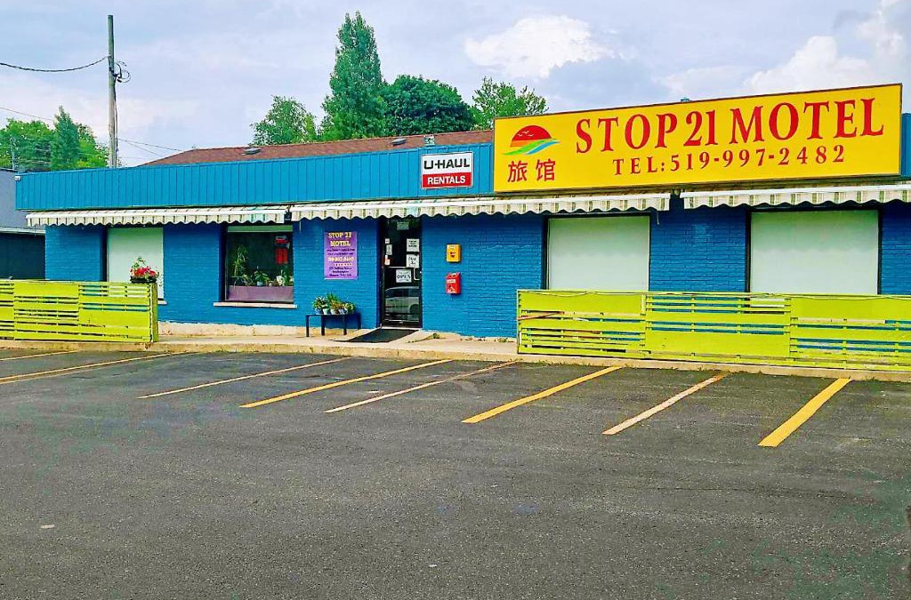 Southampton Hotel | Stop 21 Motel