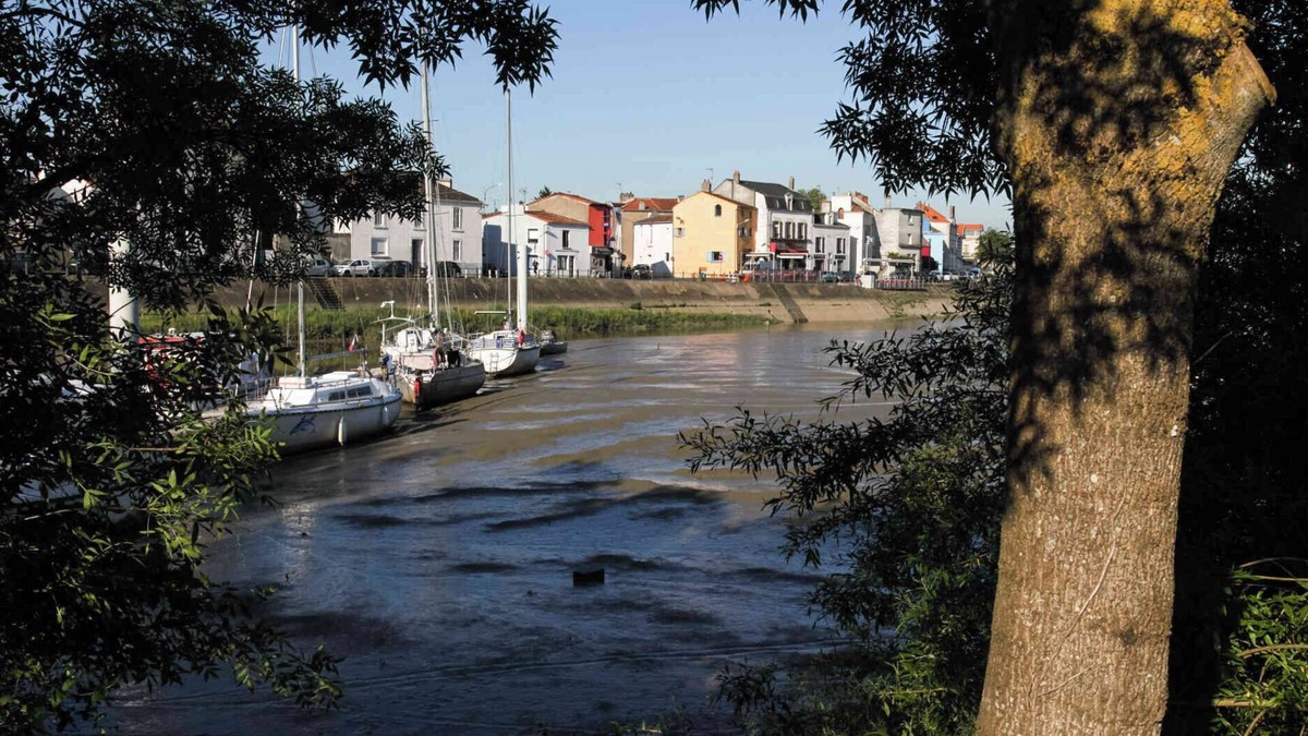 Trentemoult House | Stopover in Nantes by the river