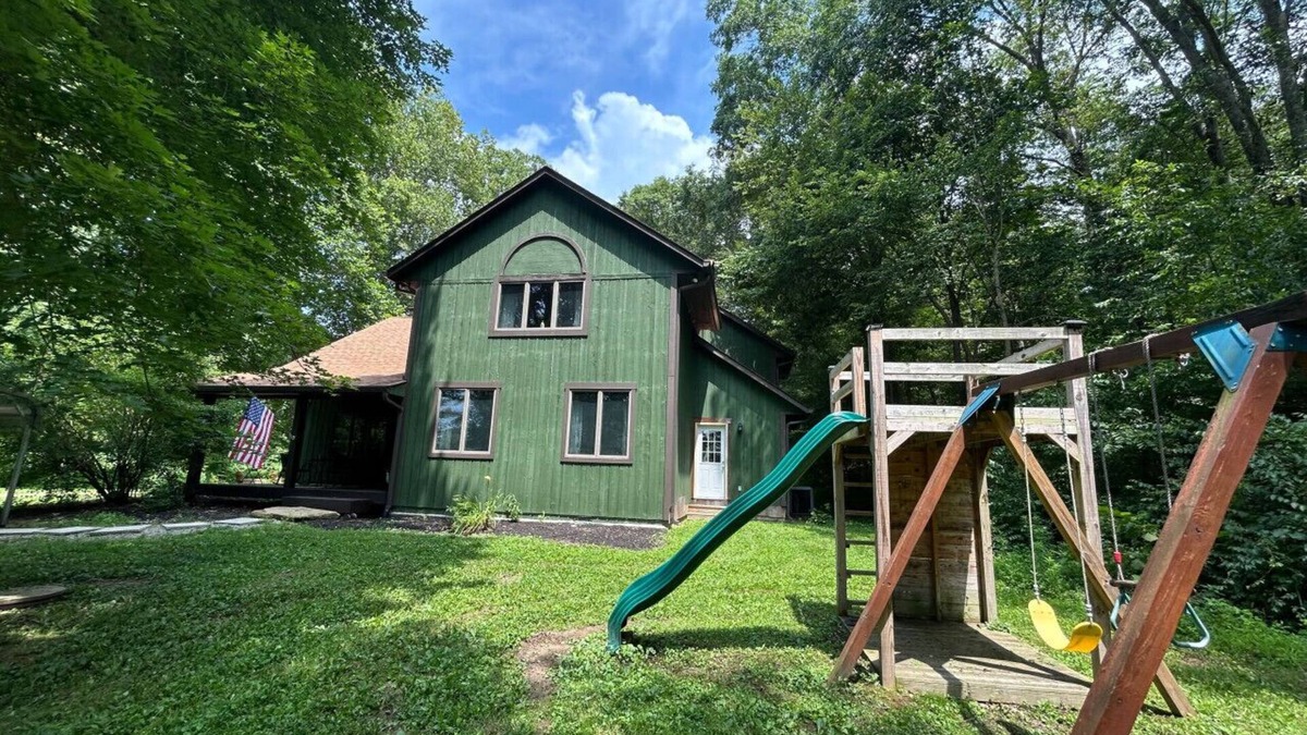 Gnaw Bone House | Story Time Retreat in Brown County