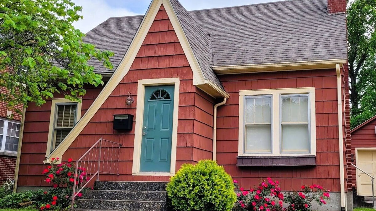 Morehead House | Storybook Cottage House Morehead KY 3 BR1.5 bath Downtown Hospital MSU