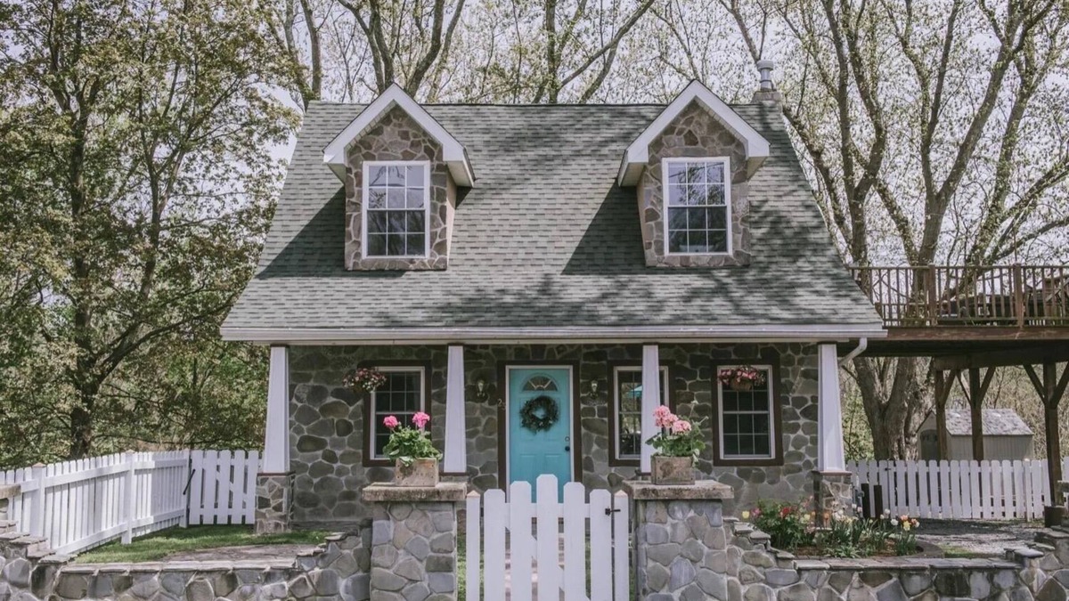 Saugerties House | Storybook House in Prime Catskills Location 5 Min to Town/10 Min to Hudson River