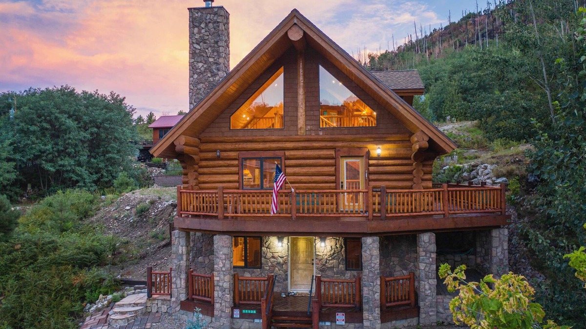 Summerhaven Cabin | Storybook Mt Lemmon Log Cabin