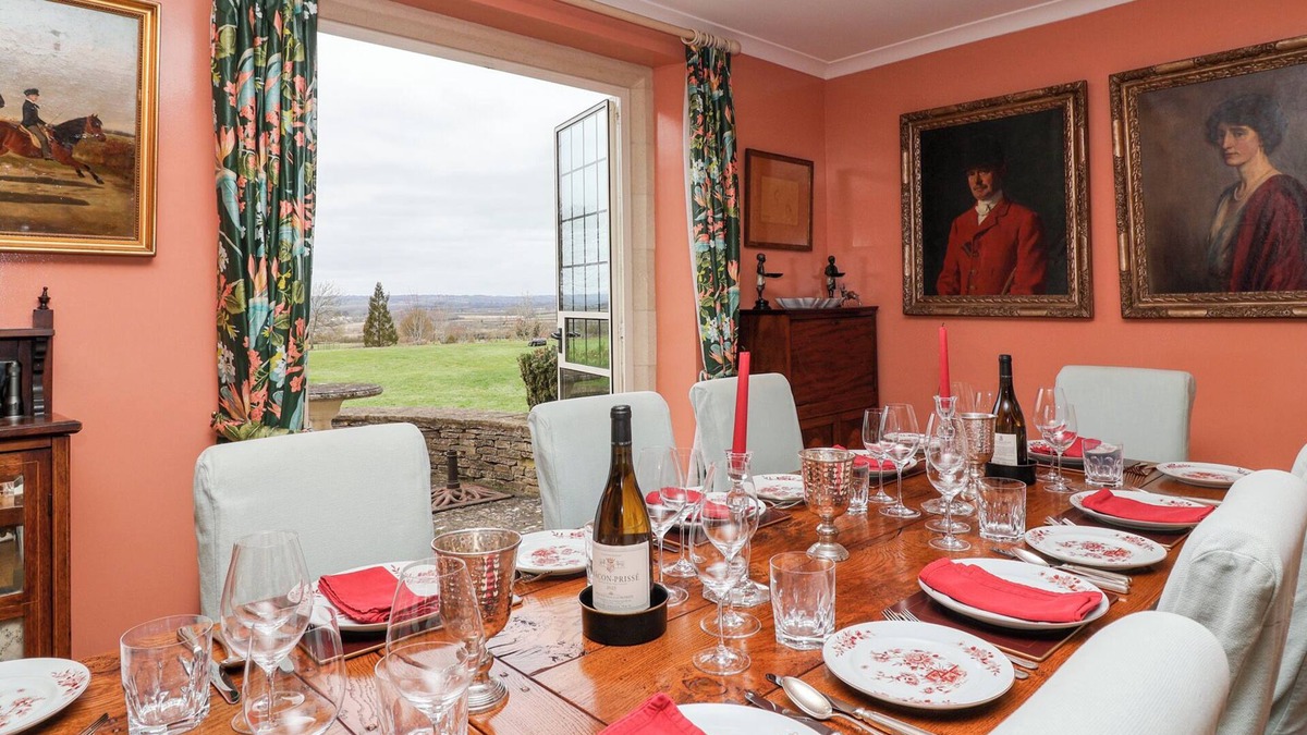 Churchill Cottage | STOW COTTAGE, pet friendly, with a garden in Churchill, Oxfordshire