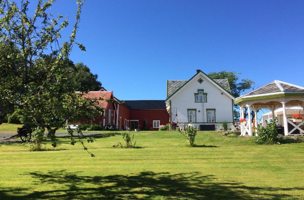 Inderoy House | Strømnes - Oldefars gjestehus Inderøy
