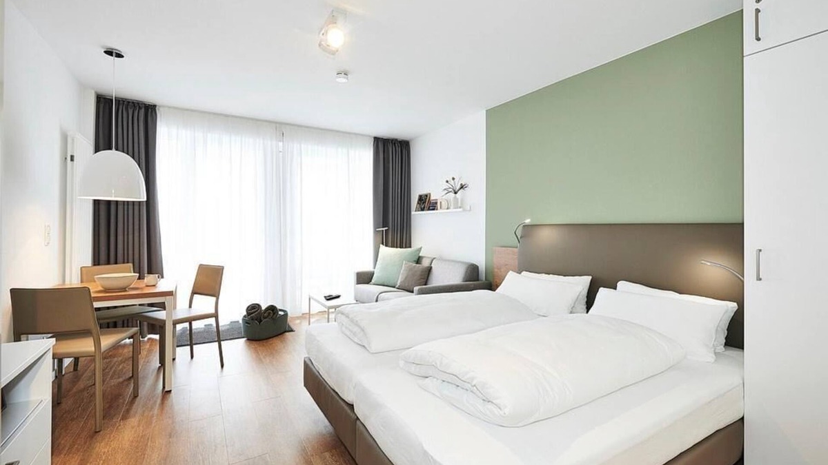 Bensersiel Apartment | Strandnahes 1-zimmer Apartment mit Balkon Inkl. Schwimmbad- & Saunanutzung