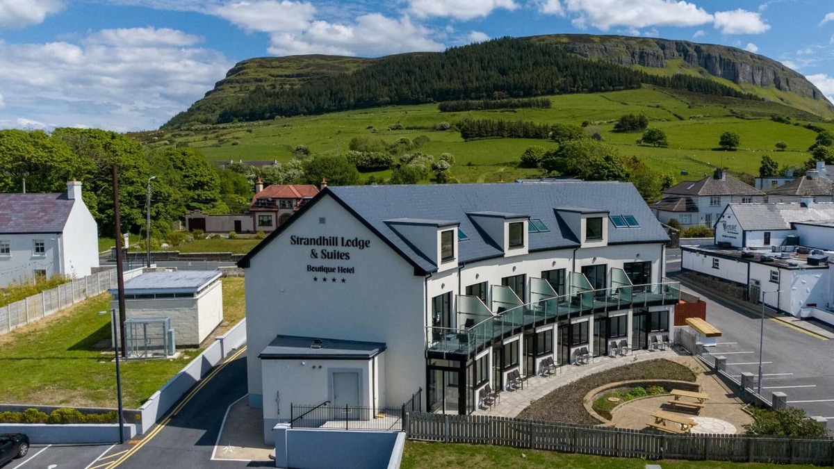Strandhill Hotel | Strandhill Lodge and Suites