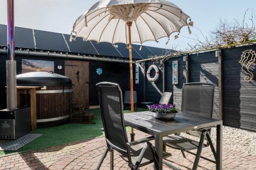 Petten House | Strandhuis de Zeeparel met hottub