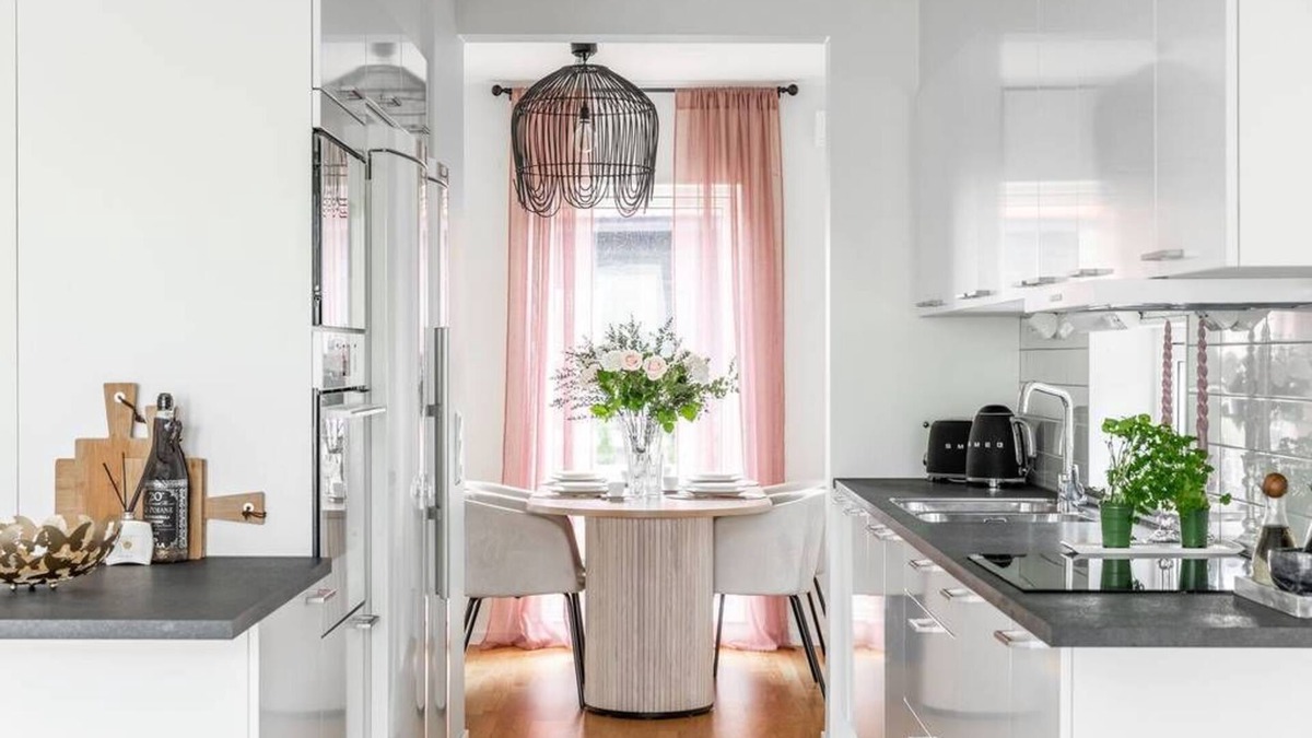 Ostra Karup Villa | Strandnära Boende för Uthyrning i Båstad. Perfekt för Semester och Avkoppling