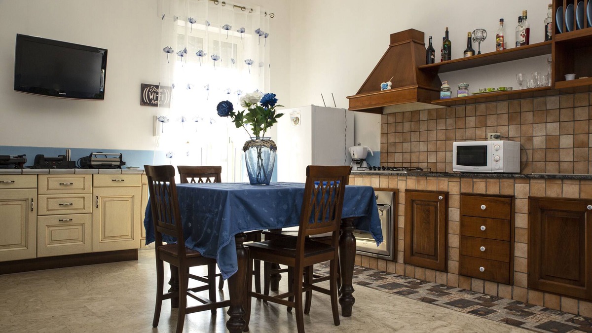 Villaggio Coppola Apartment | Strategic location, a few km from Naples and Caserta, well-equipped apartment.