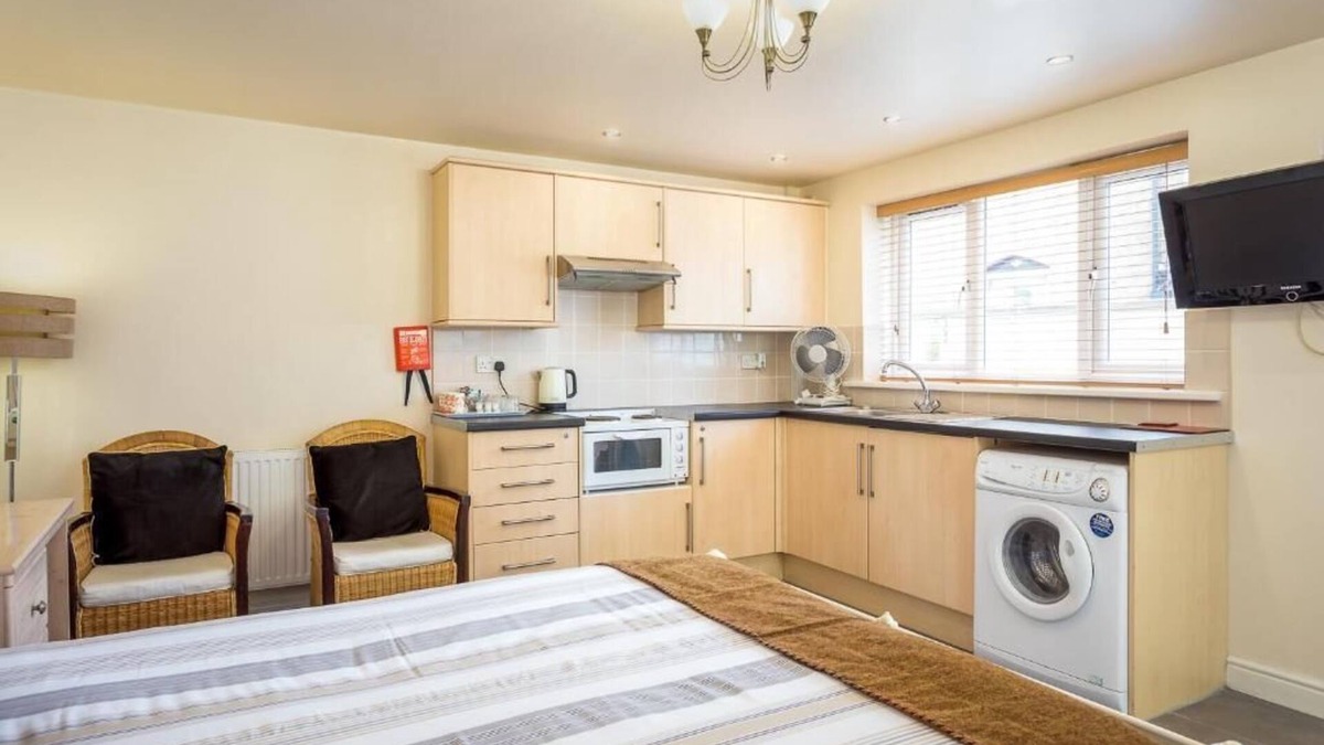 Frampton on Severn Apartment | Stratford Studios 2n
