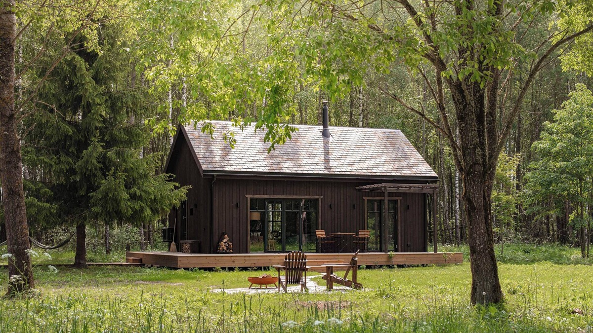 Gratiskes Cabin | Straw Bale Cabin in Nature