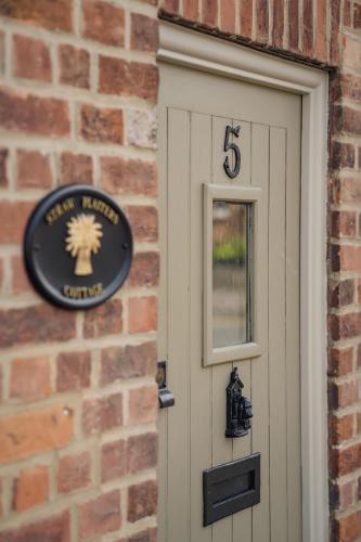 Wendover House | Straw Plaiters Cottage