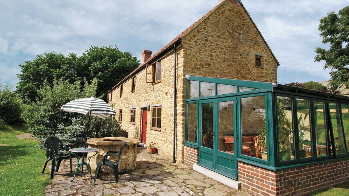 Stoke Abbott House | Strawberie Cottage - E2390