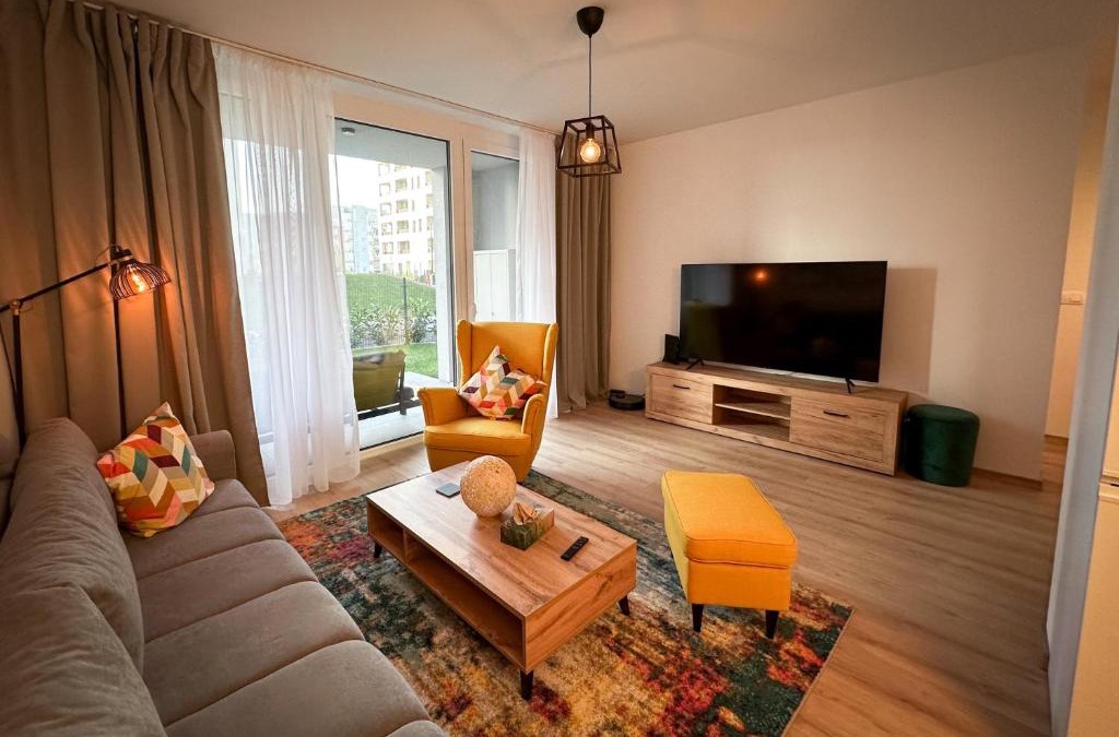 Trnava Apartment | Streams Apartment with Garden and Free Parking