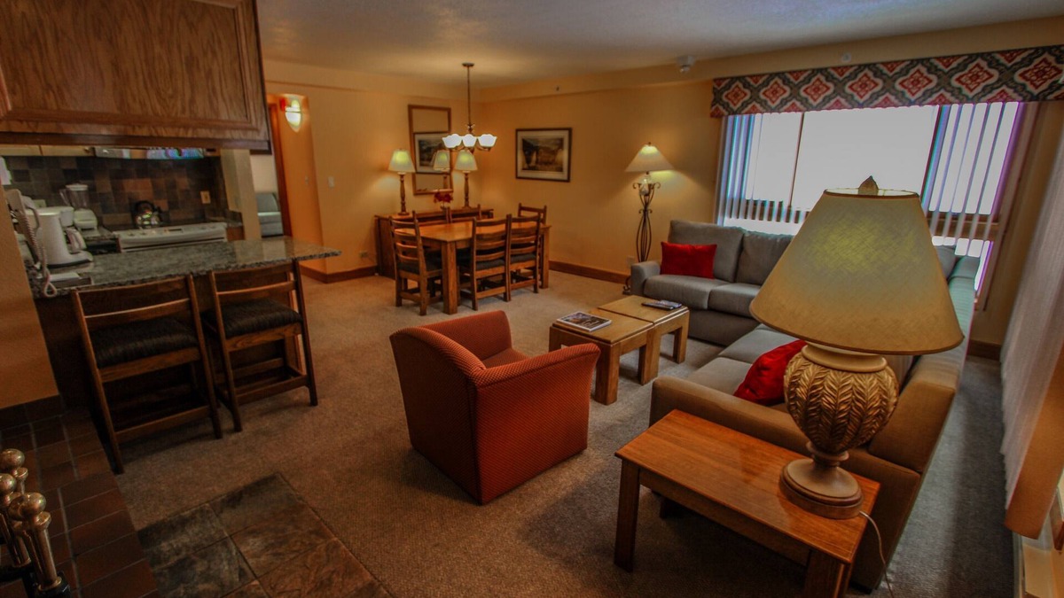 Highland Meadows Condo | Streamside at Vail Cedar the weekend before Christmas