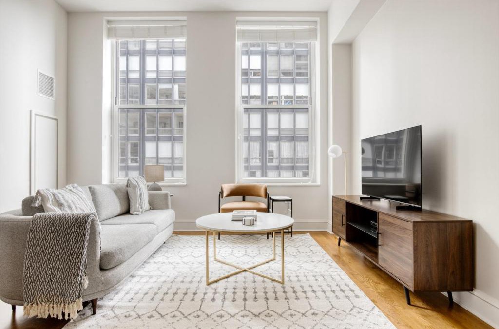 Streeterville Apartment | Streeterville 1br w pool roof gym nr lakefront CHI-827