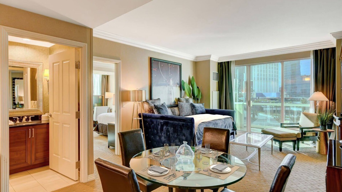 Las Vegas Apartment | Strip View One Bedroom | Balcony| Signature at MGM