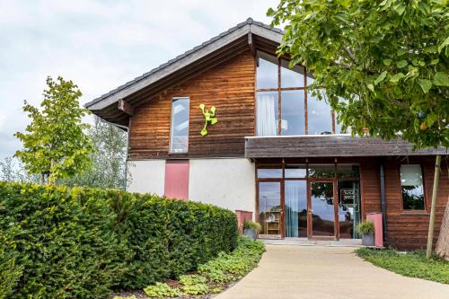 Riemst House | StroEnzo - RUIME LOFT - 5P - 2SLPK - DAKTERRAS - LAADPAAL - 10MIN Maastricht