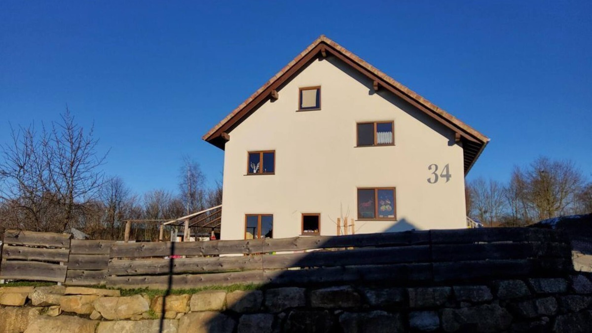 Hofbieber Apartment | Strohballenhaus - Holiday apartment Strohballenhaus Suppes