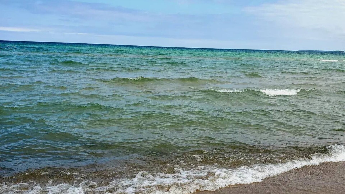 Millersburg House | Stroll down Merry Ln to the sandy bottom beach of your dreams LAKE HURON