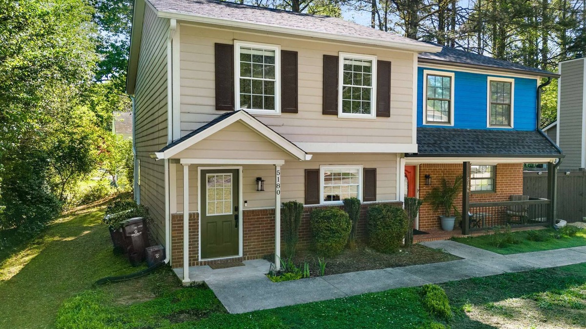 Alpharetta House | Stroll to Downtown Alpharetta & Avalon Shops