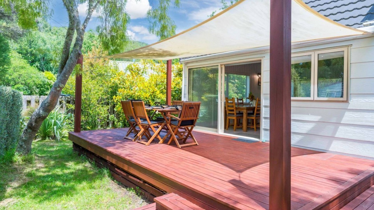 Kinloch House | Stroll to the Lake - only 250m away!