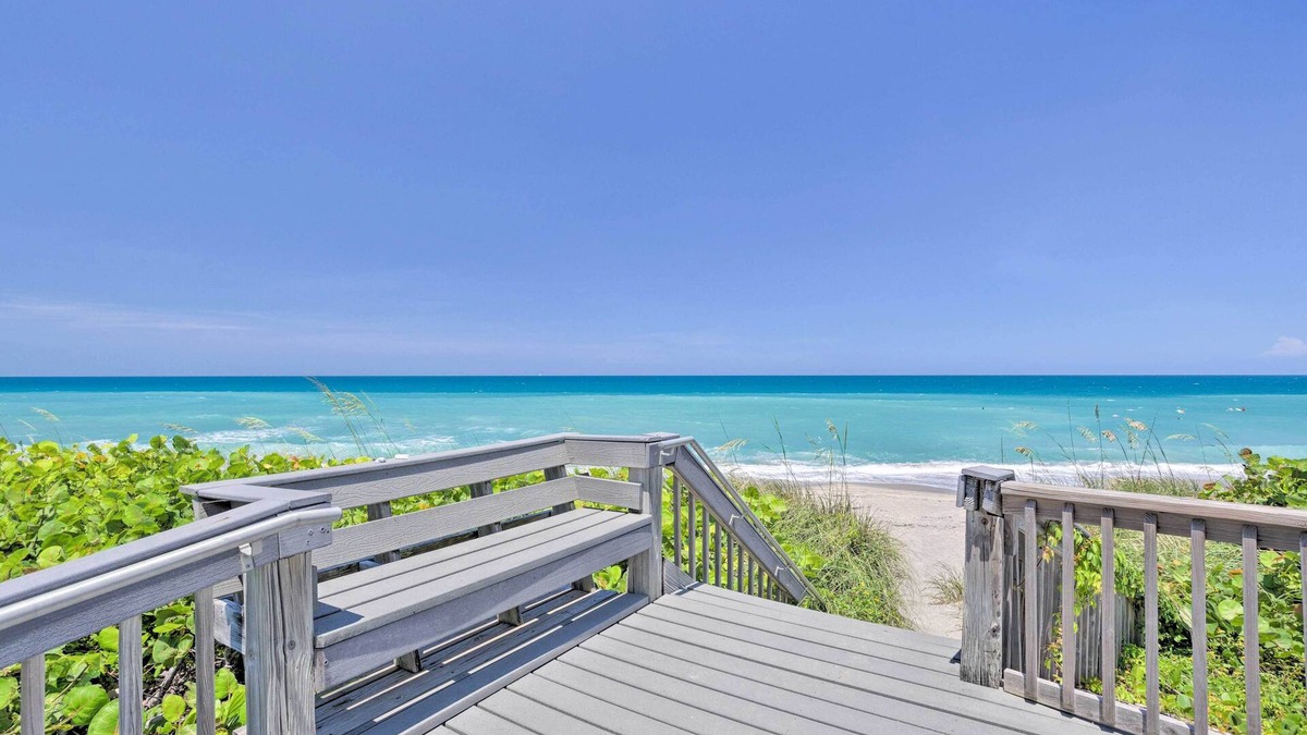 Stuart Condo | Stuart Condo at Beachfront Resort w/Ocean Views