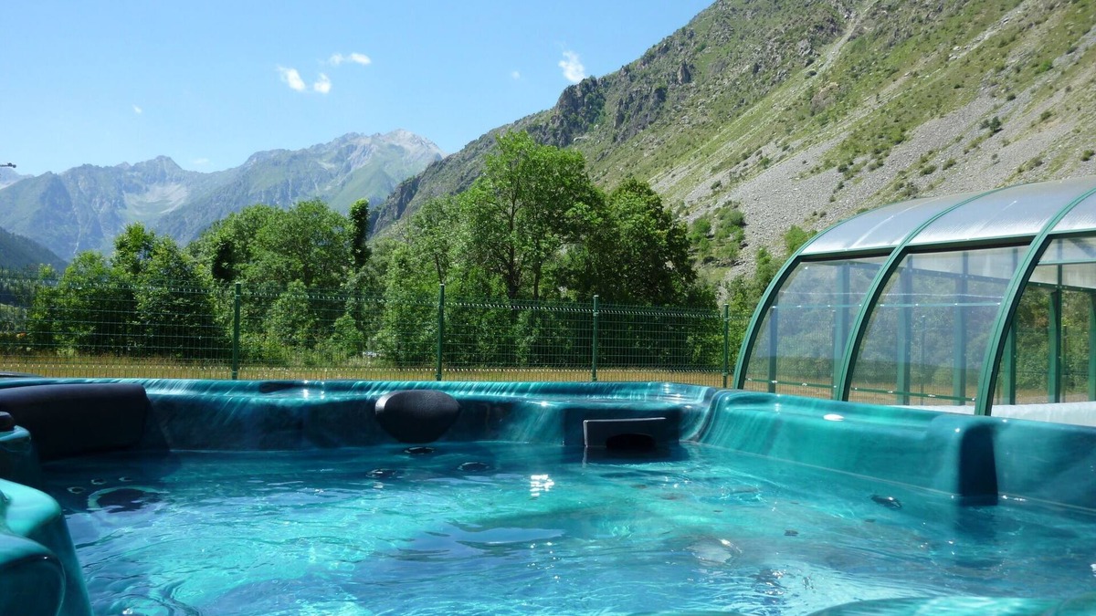 Pont des Oules Apartment | Studio 2 people 33 m2, large south balcony, magnificent mountain view, swimming pool