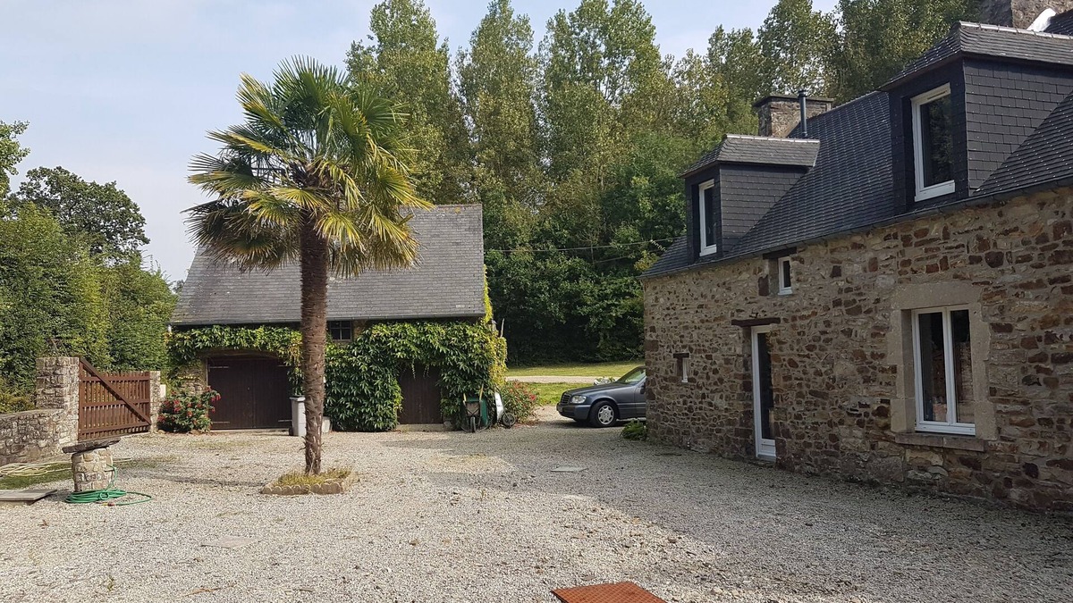 Saint-Pierre-d'Artheglise Apartment | Studios equipped in the village of "Silence that grows"