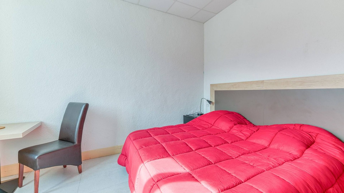 Arvillard Apartment | Studio '107' with shared pool, shared terrace and Wi-Fi
