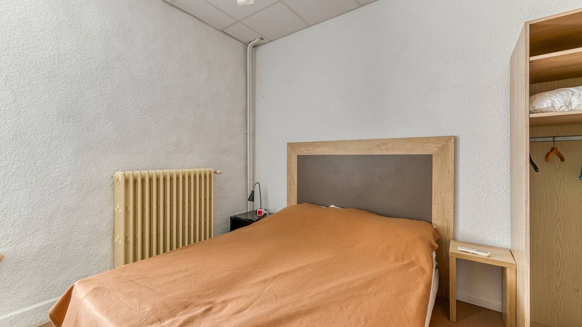 Arvillard Apartment | Studio '111' with Shared Pool, Shared Terrace and Wi-Fi