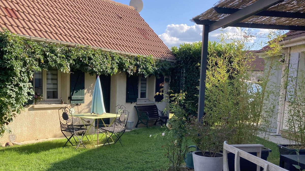 Claye-Souilly House | Studio 15 mn Cdg, 15 mn Gare et 30 mn de Disneyland. Bus 200m