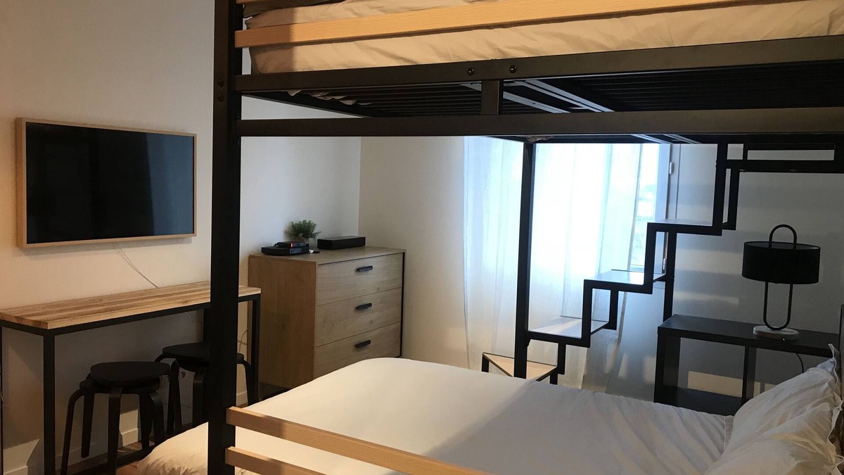 Montevrain Apartment | Studio 150m from RER A-Val d'Europe. Disney/Paris