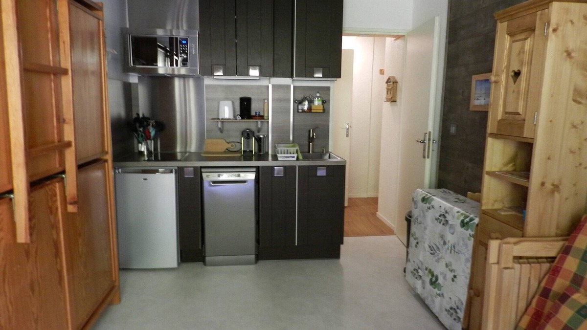 Le Pleynet Apartment | Studio 18m², 50m from slopes with balcony, 3 pers., pets allowed