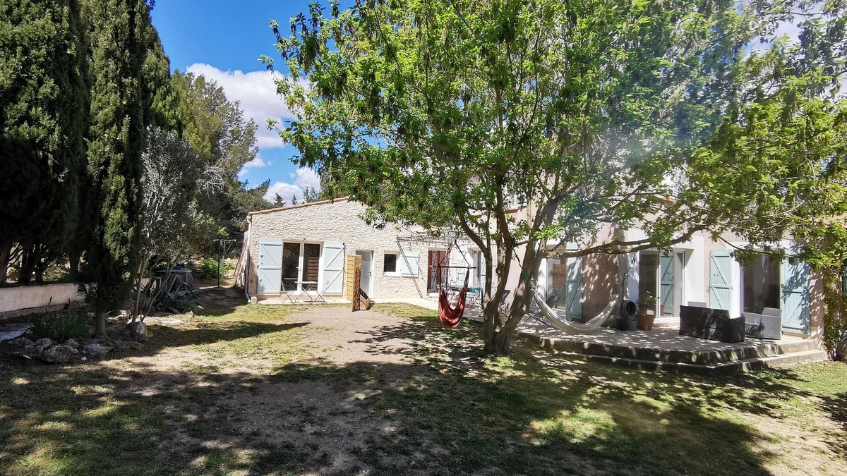La Couronne House | Studio 2/4 persons near beaches with large garden
