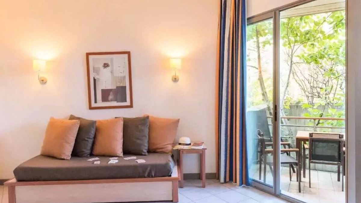 Rouret Apartment | Studio 2 Erwachsene + 1 Doppelkind