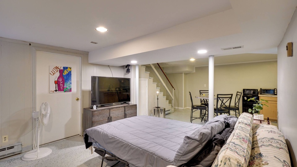 South Boston Apartment | Studio 2 Mi to South Boston Speedway