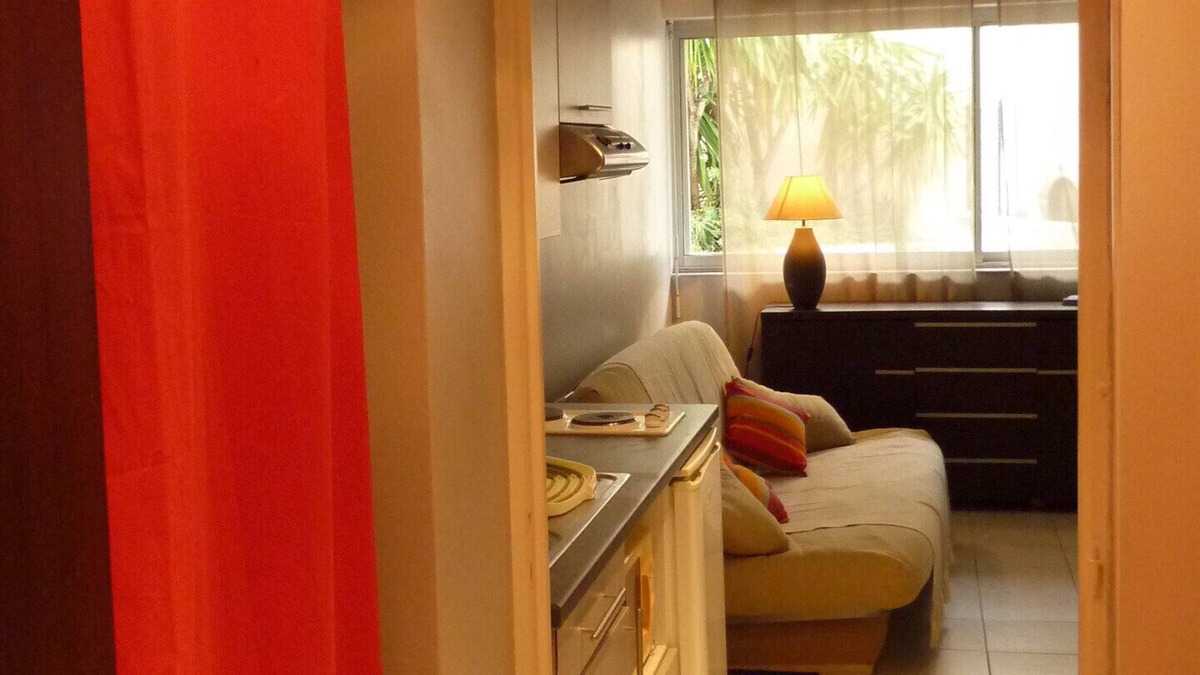 Gambetta Apartment | STUDIO / 2 PEOPLE IN DOWNTOWN 5 MINUTES DRIVE OF ENGLISH