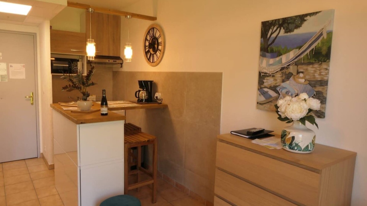 Mouans-Sartoux Apartment | STUDIO 23 M² View golf course Saint Donat
