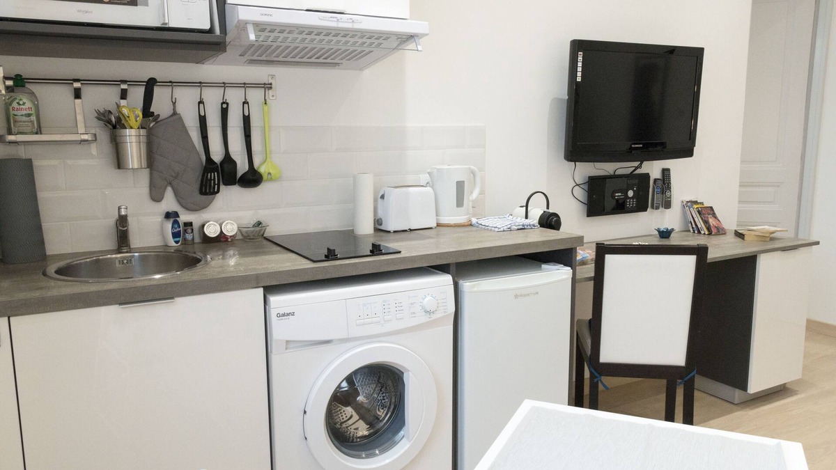 Vittel Apartment | Studio 24-Studio-Apartment-Wet room-Garden view