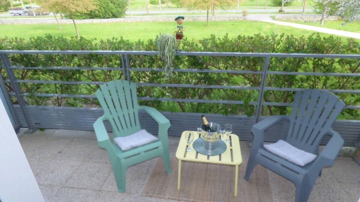 Bezannes Apartment | Studio 27 m2 700 m from TGV station
