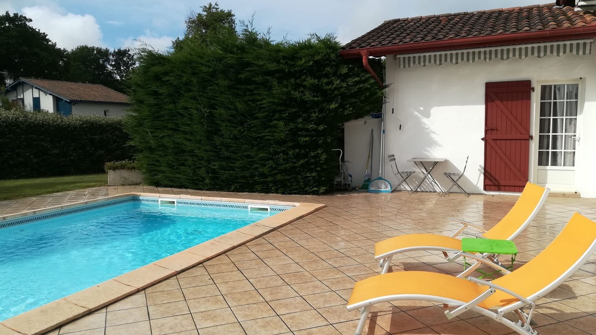 Bassussarry Apartment | Studio 30m2 - Pool - On Golf - Prox. Biarritz/Bayonne beaches