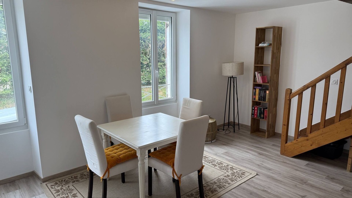 Prehy Apartment | Studio 36 rue Vaucharmes-Studio-Ensuite with Shower