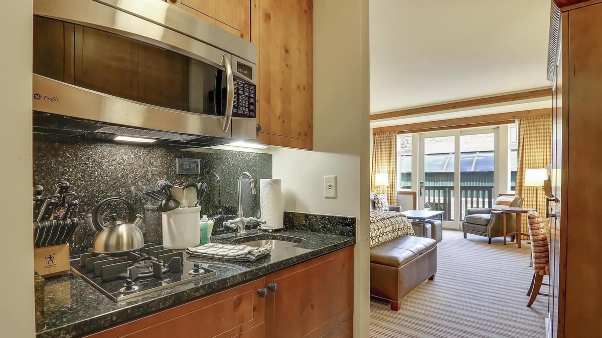 Stowe Area Condo | Studio 373: fireplace, a/c, & Spruce Peak amenities!