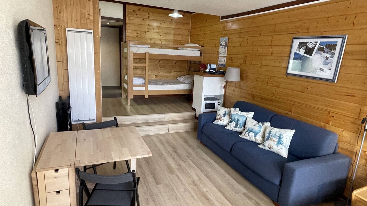 Isola Apartment | Studio 4 people isola 2000 snow front shopping mall