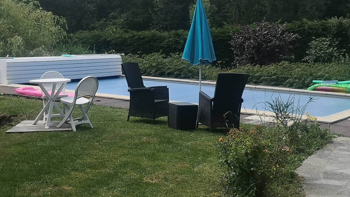 Evires Apartment | STUDIO 4 people with swimming pool/Annecy-Geneva