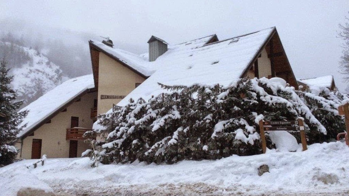 Valloire Apartment | STUDIO 4 pers. South-facing with balcony 06 29 18 10 97