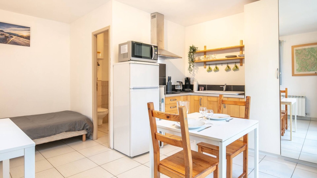 Meylan Apartment | Studio 4 Vercors - Terrasse et parking Privé