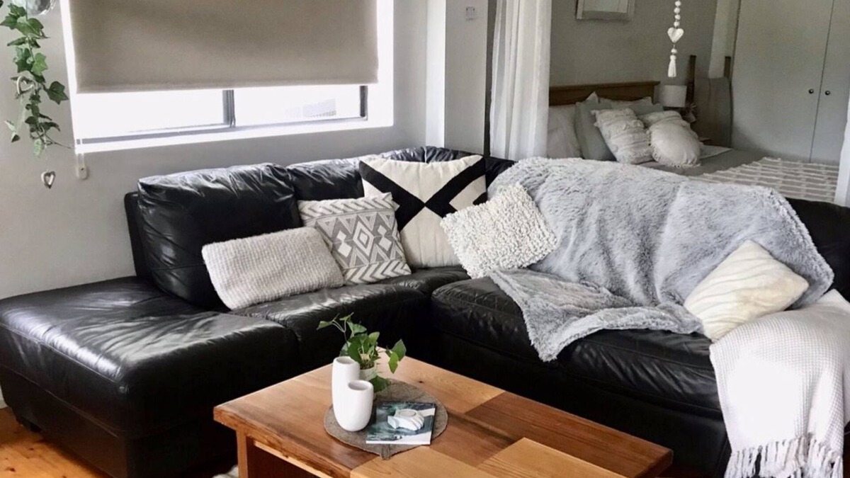 Bulli Apartment | Studio 53 Escarpment Views