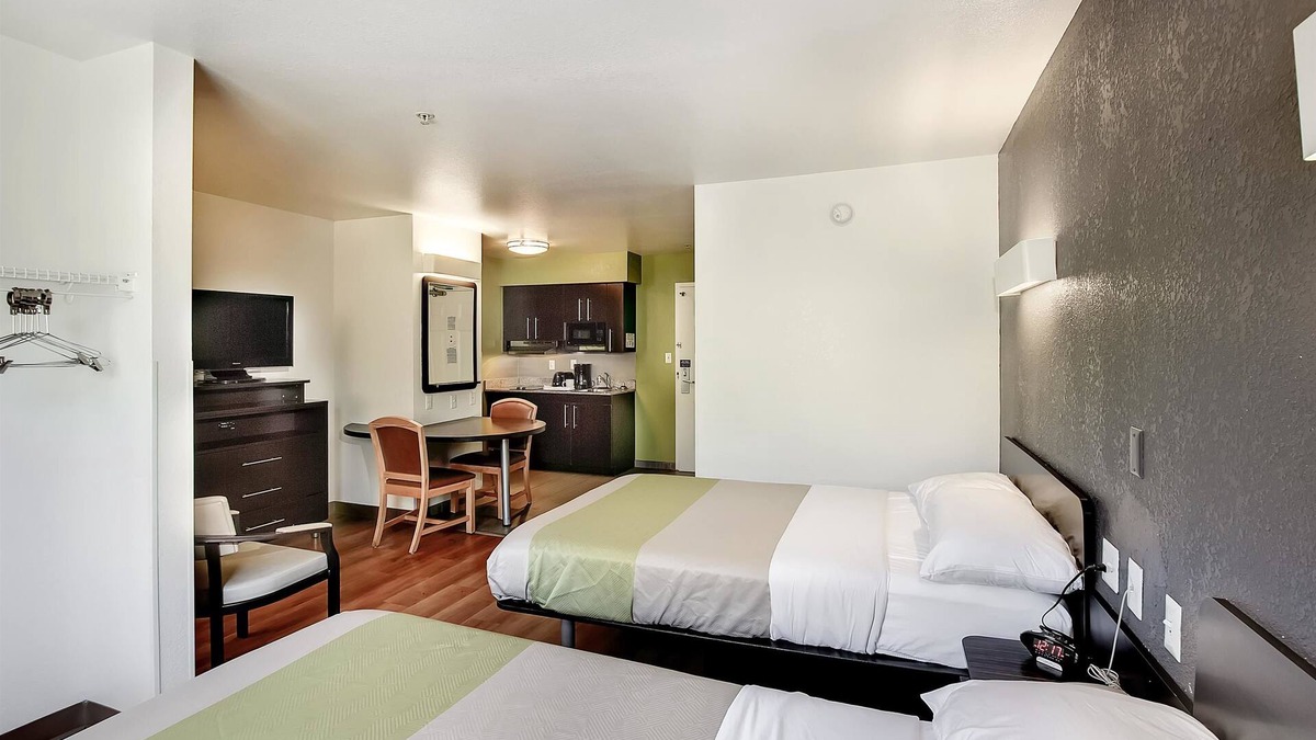 East Brunswick Hotel | Studio 6 East Brunswick, NJ - NYC Area